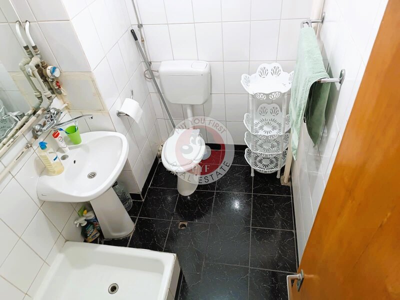 Vis a Vis Kaufland Vitan | 4 camere | Necesita renovare | 86mp | B12325